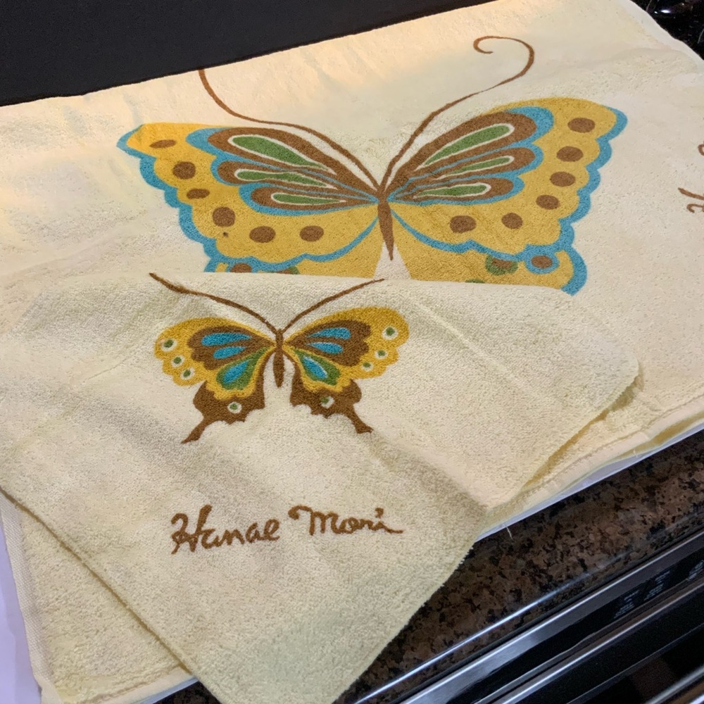 Vintage Martex Bath Towel and Washcloth Yellow Butterfly Set USA NOS